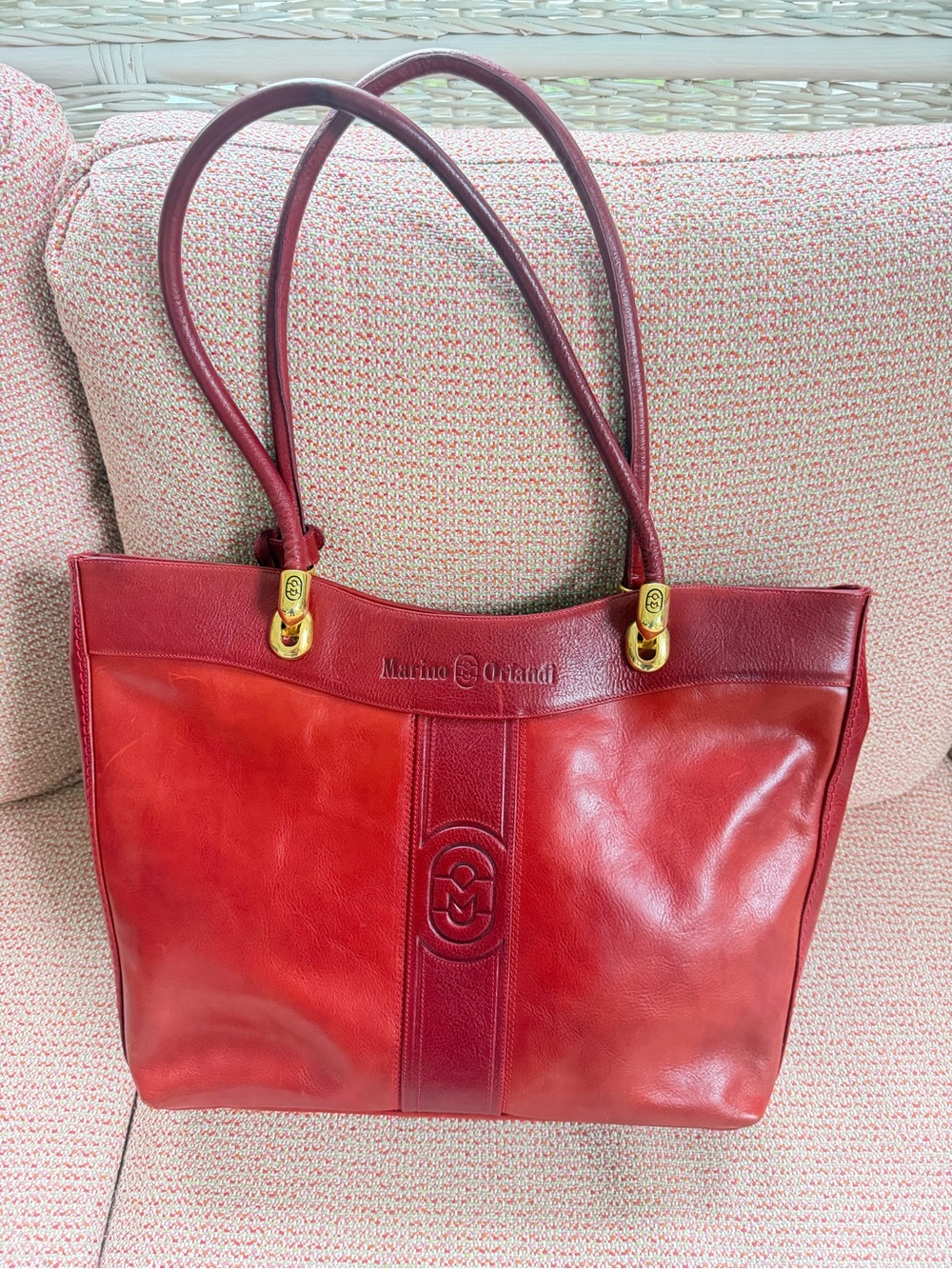 MARINO ORLANDI vibrant red leather shoulder bag. Made in Italy.